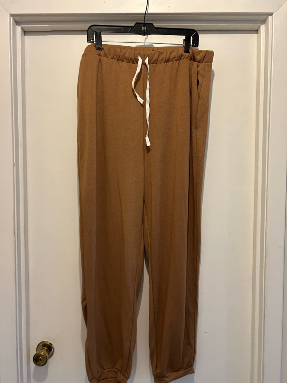 Zenana Outfitters Womens Drawstring Joggers in Caramel Brown